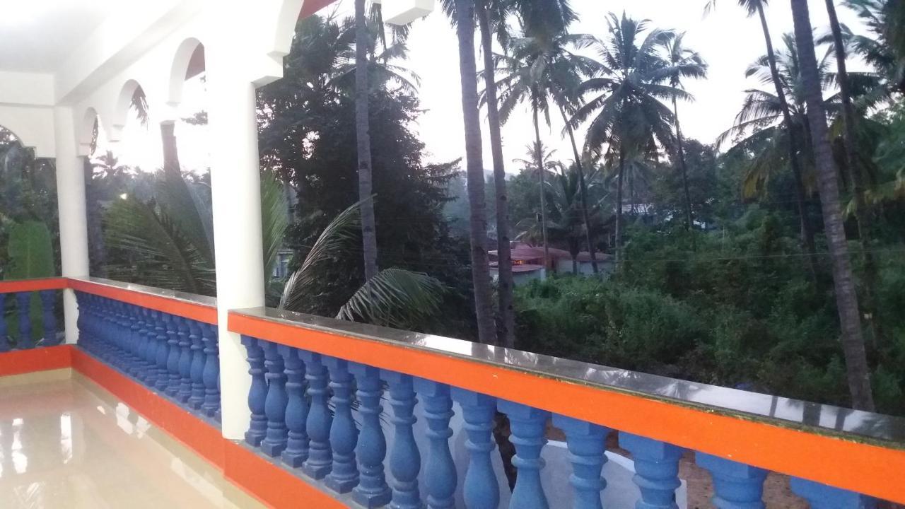 Hostel Rainbow Lining