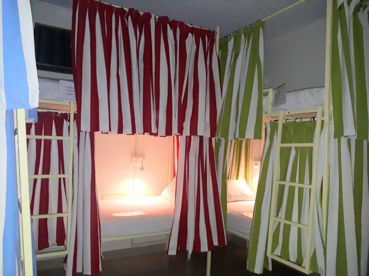 Hostel Rainbow Lining *